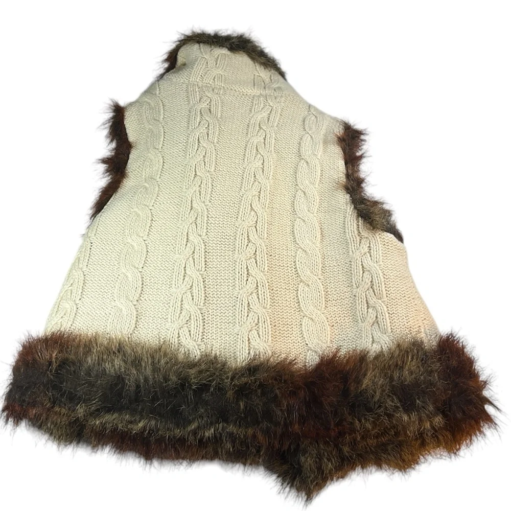 Gap Kids Girls Ivory‎ Cable Knit Sweater and Faux Fur Reversible Vest Siz…